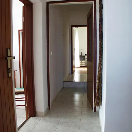 Apartments By The Sea Milna, Vis - 1146
