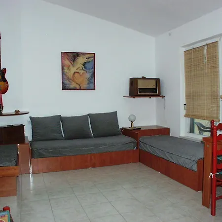 Apartment Apartments By The Sea Milna, Vis - 1146 Vis